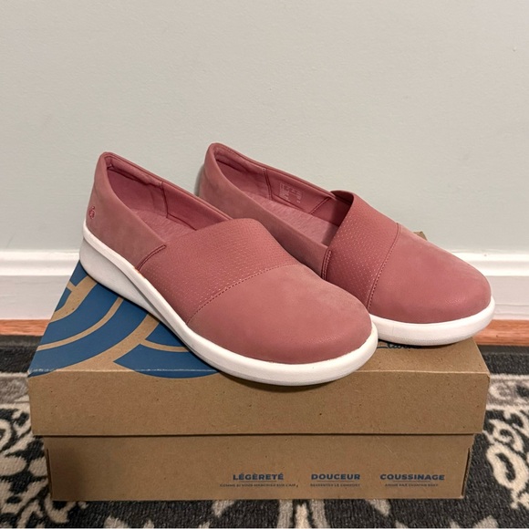 Clarks Women's Sillian 2.0 Moon Loafer Flat Mauve - Picture 1 of 8